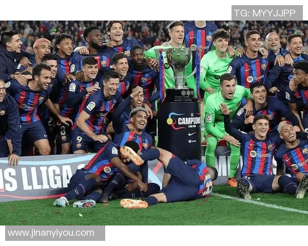 曼联与巴萨罗那巅峰对决足球巨星齐聚一堂争夺荣耀